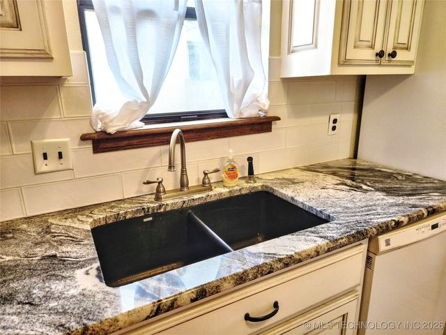 606 Jeffery Street, Tahlequah, OK 74464