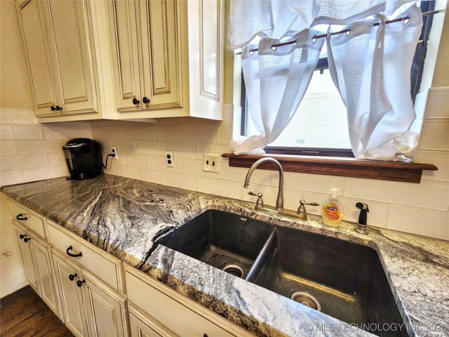 606 Jeffery Street, Tahlequah, OK 74464