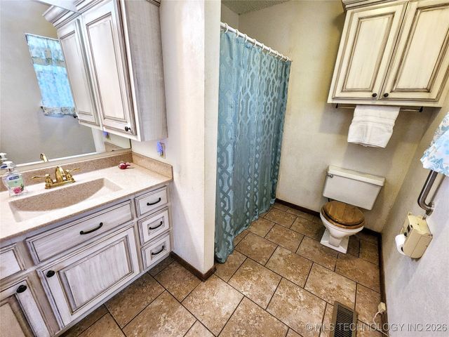 606 Jeffery Street, Tahlequah, OK 74464