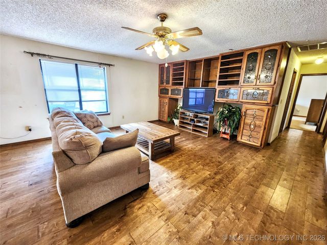 606 Jeffery Street, Tahlequah, OK 74464