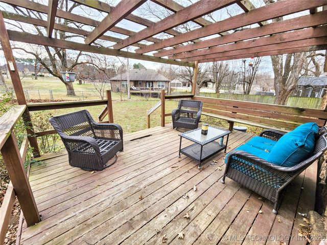 606 Jeffery Street, Tahlequah, OK 74464