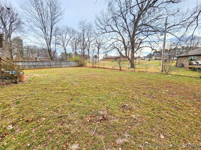 606 Jeffery Street, Tahlequah, OK 74464