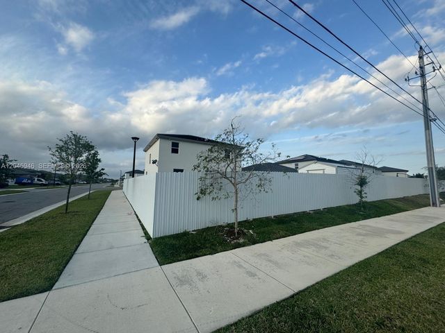 12760 SW 215th Terrace, Miami, FL 33177