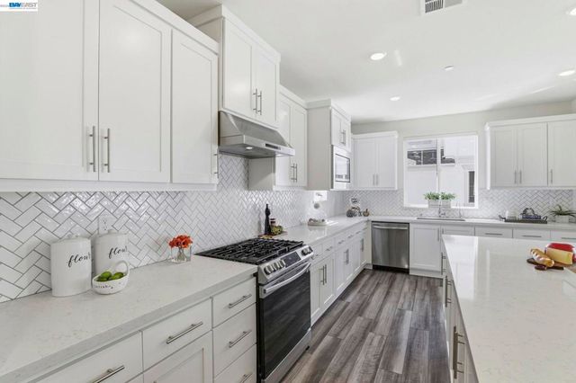 37183 Sand Bar Pl, Newark, CA 94560