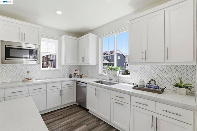 37183 Sand Bar Pl, Newark, CA 94560