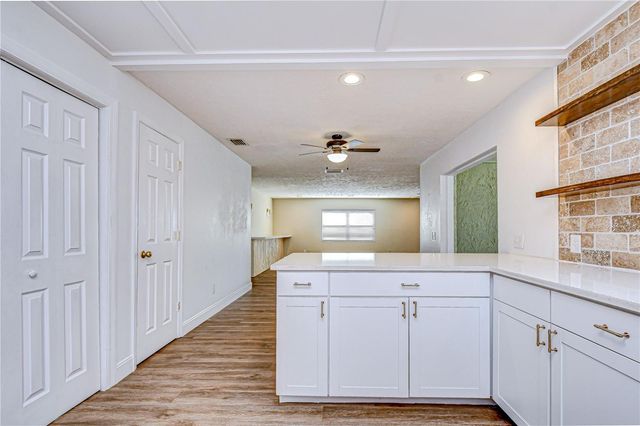 2524 VICTARRA CIRCLE, Lutz, FL 33559