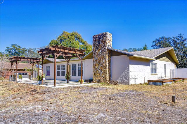 2524 VICTARRA CIRCLE, Lutz, FL 33559