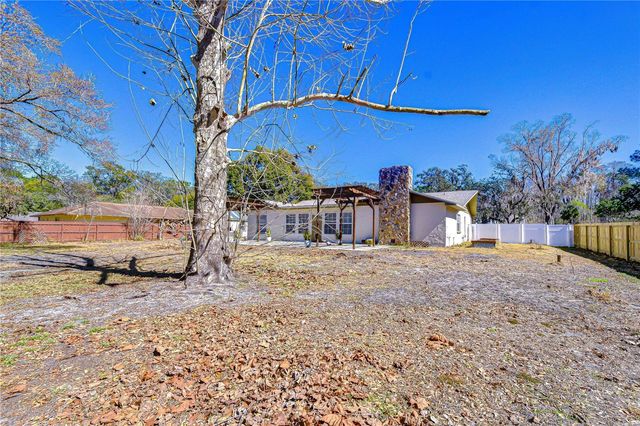 2524 VICTARRA CIRCLE, Lutz, FL 33559