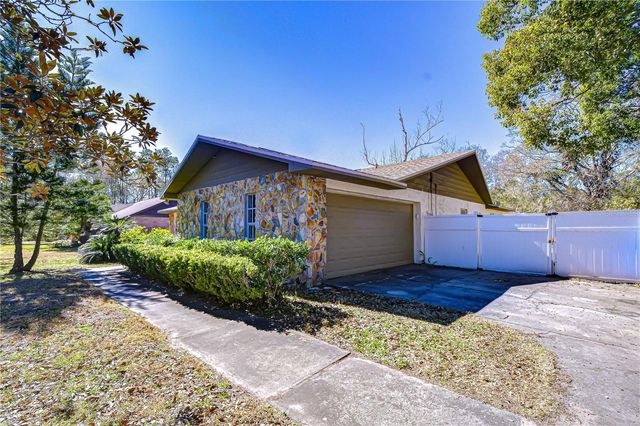 2524 VICTARRA CIRCLE, Lutz, FL 33559