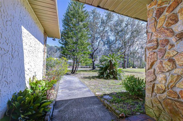 2524 VICTARRA CIRCLE, Lutz, FL 33559