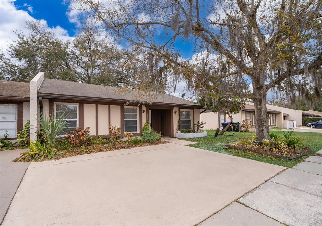 Image 17 of property listing at 7876 GUARDSMEN STREET, Orlando, FL 32822