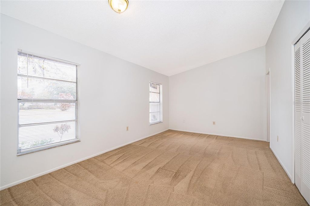 Image 5 of property listing at 7876 GUARDSMEN STREET, Orlando, FL 32822