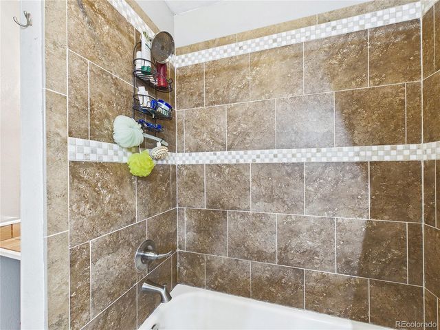 6414 S Lee Court, Littleton, CO 80127
