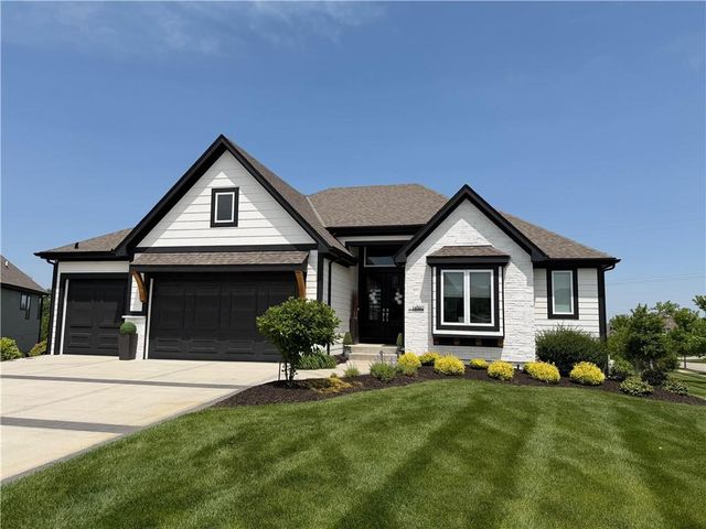 14510 S Parkhill Street, Olathe, KS 66062