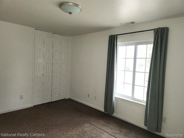 38263 Greenwood Street 19, Westland, MI 48185