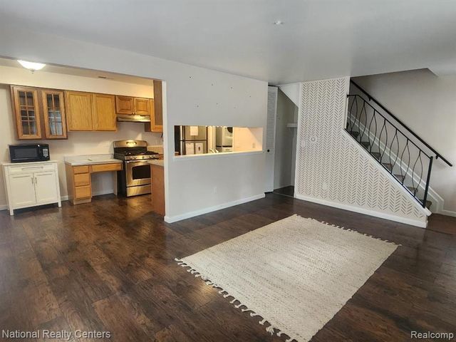38263 Greenwood Street 19, Westland, MI 48185