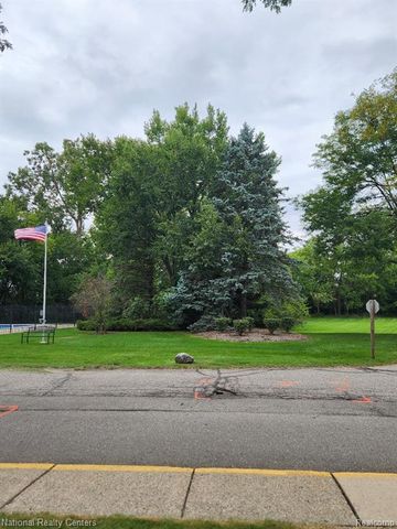 38263 Greenwood Street 19, Westland, MI 48185