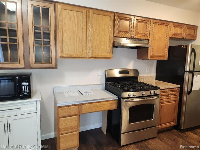 38263 Greenwood Street 19, Westland, MI 48185