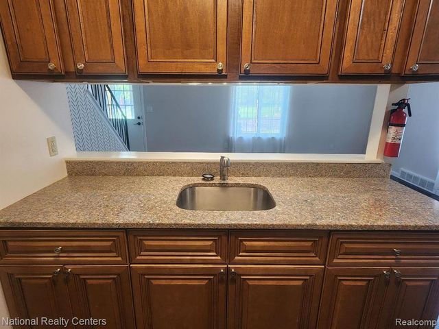 38263 Greenwood Street 19, Westland, MI 48185