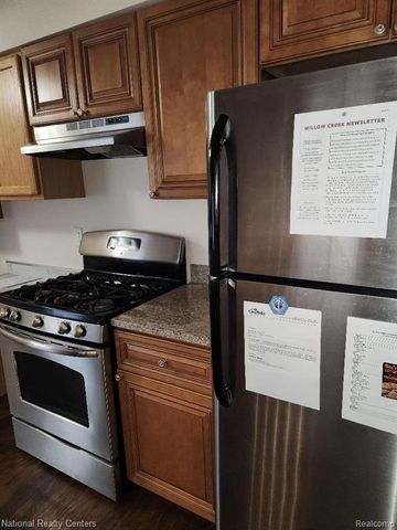 38263 Greenwood Street 19, Westland, MI 48185