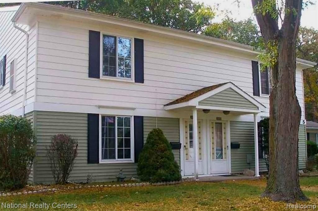38263 Greenwood Street 19, Westland, MI 48185