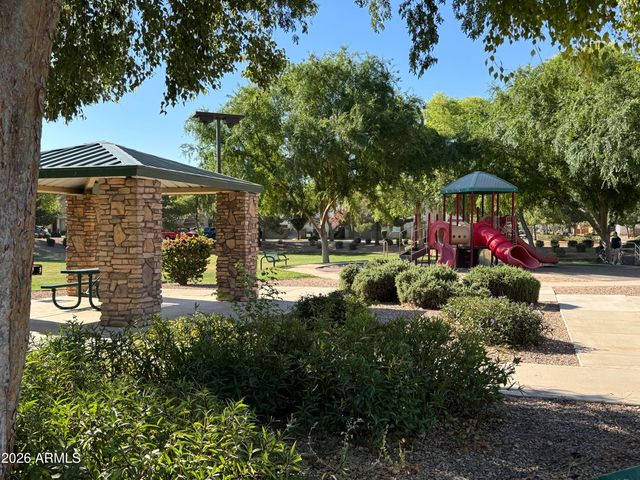 4131 E OAKLAND Street, Gilbert, AZ 85295