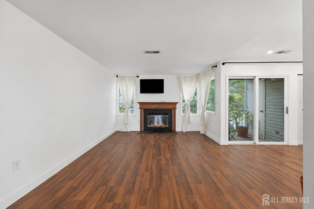 320 Edpas Road, New Brunswick, NJ 08901