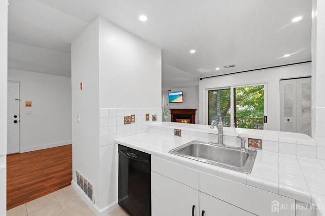 320 Edpas Road, New Brunswick, NJ 08901