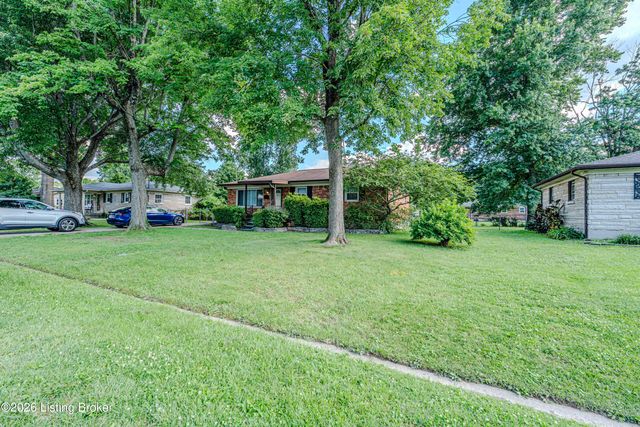 5004 Fury Way, Louisville, KY 40258