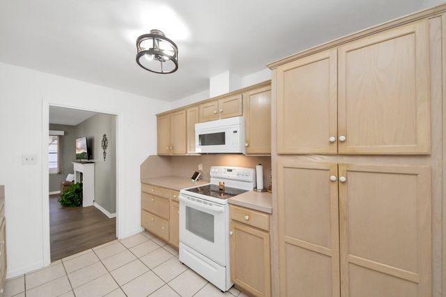 41 Champions Colony E, Houston, TX 77069