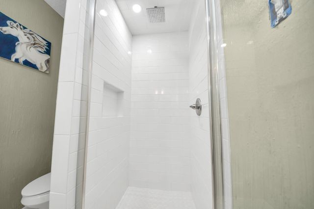 41 Champions Colony E, Houston, TX 77069