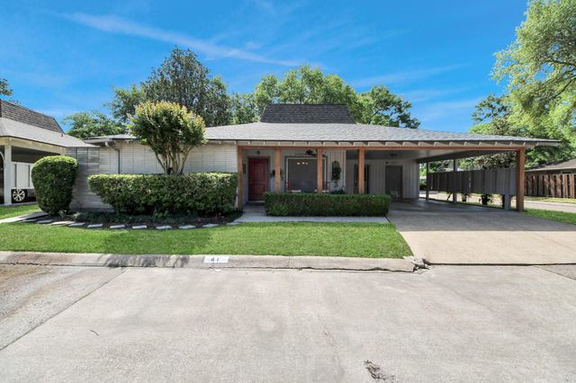 41 Champions Colony E, Houston, TX 77069