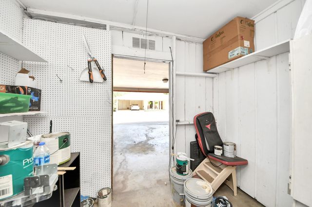 41 Champions Colony E, Houston, TX 77069