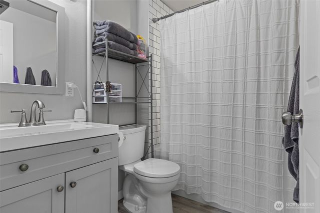706 Harrison Street, Sumner, WA 98390