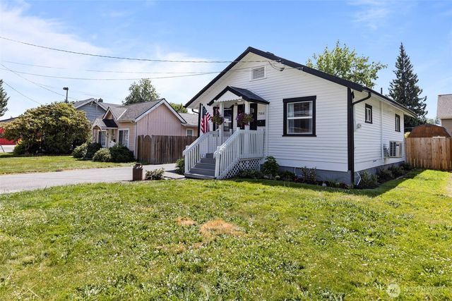 706 Harrison Street, Sumner, WA 98390