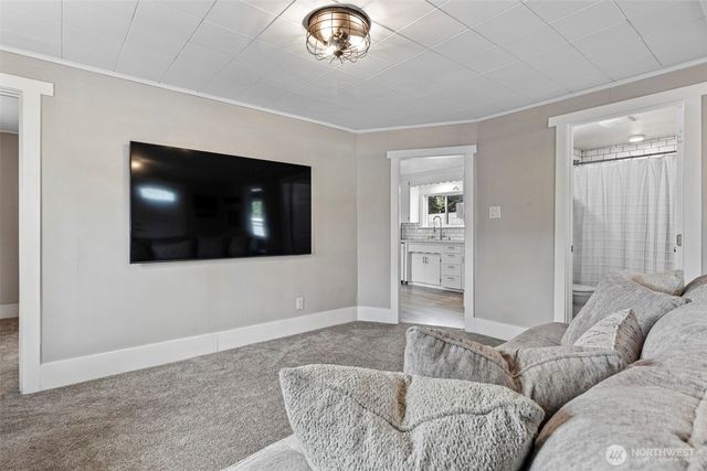 706 Harrison Street, Sumner, WA 98390