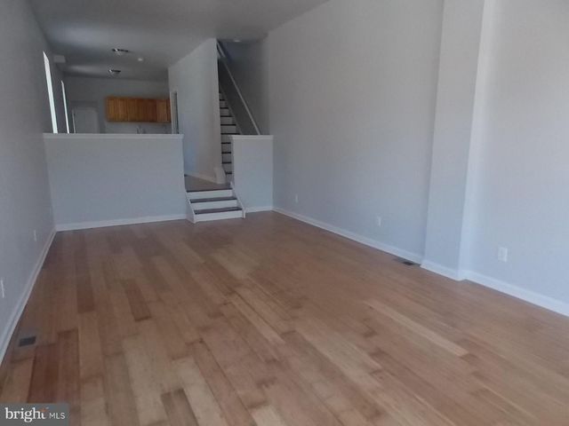 4200 W THOMPSON ST, Philadelphia, PA 19104