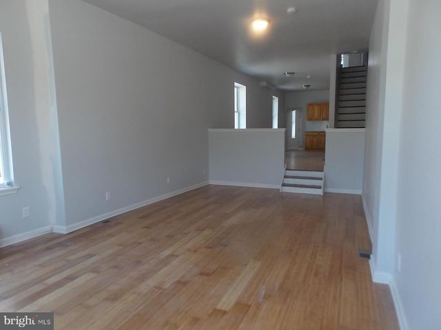 4200 W THOMPSON ST, Philadelphia, PA 19104