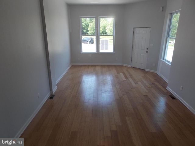 4200 W THOMPSON ST, Philadelphia, PA 19104