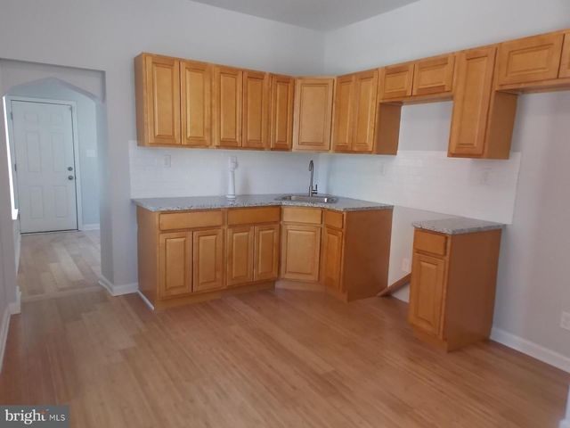 4200 W THOMPSON ST, Philadelphia, PA 19104