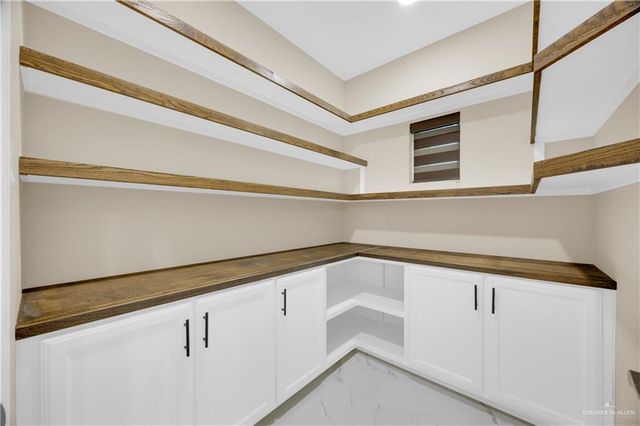 4306 Vida Santa, Weslaco, TX 78596