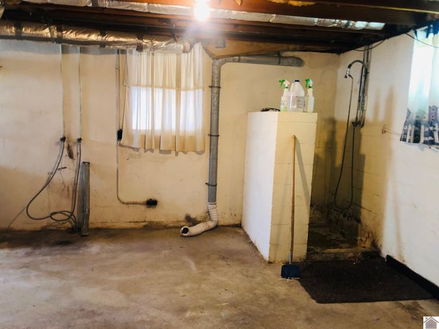 82 Hopewell Road, Kuttawa, KY 42055