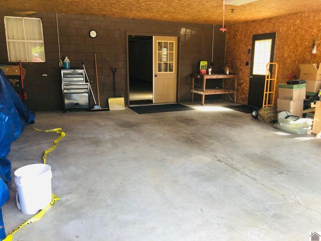 82 Hopewell Road, Kuttawa, KY 42055