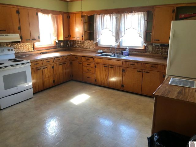 82 Hopewell Road, Kuttawa, KY 42055