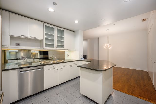 2100 N Racine Avenue 1A, Chicago, IL 60614