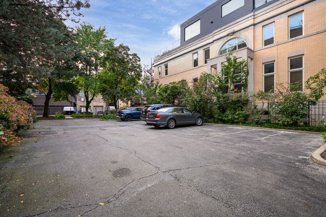 2100 N Racine Avenue 1A, Chicago, IL 60614