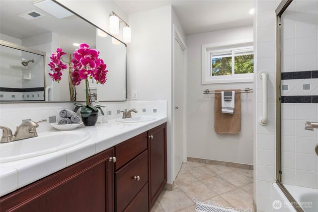 14043 177th Avenue SE, Renton, WA 98059