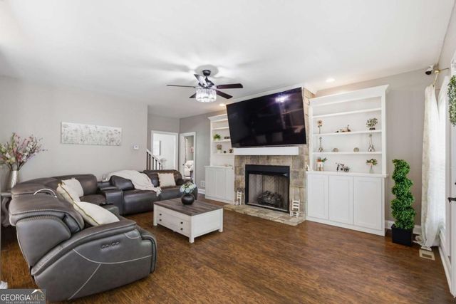 306 Oak Ridge Drive, Maysville, GA 30558