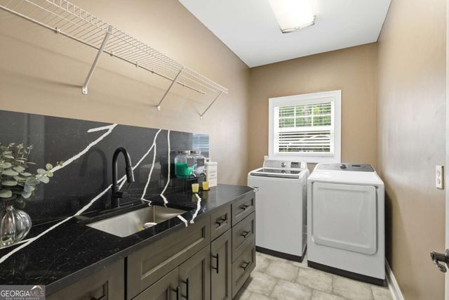306 Oak Ridge Drive, Maysville, GA 30558