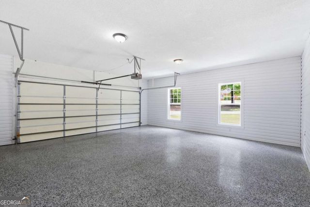 306 Oak Ridge Drive, Maysville, GA 30558